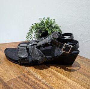 Vionic Orthaheel Glenda T-strap Faux Croc Vegan Leather Black US 8 EU 39 TVW4402